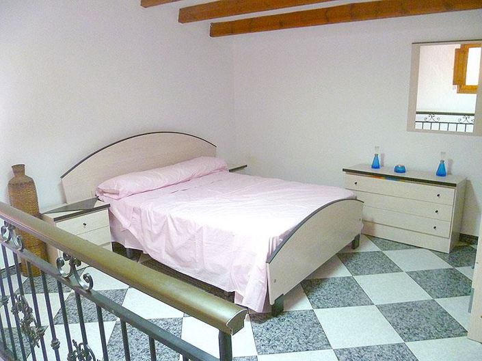 Image No.20-3 Bed Village House for sale