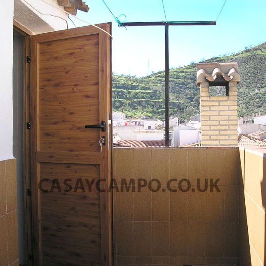 Image No.19-4 Bed Townhouse for sale