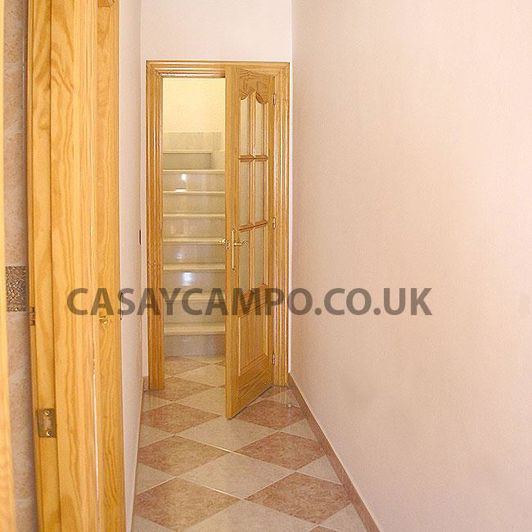 Image No.22-4 Bed Townhouse for sale