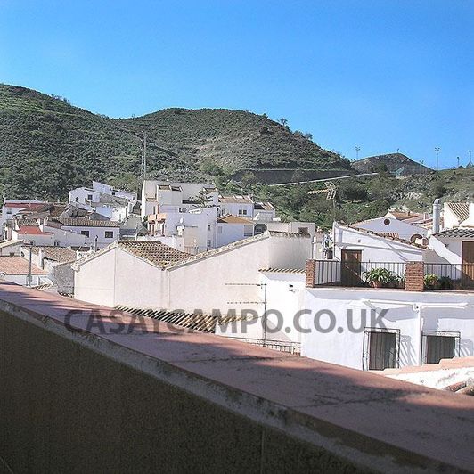 Image No.25-4 Bed Townhouse for sale