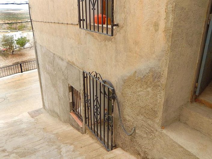 Image No.4-4 Bed Townhouse for sale