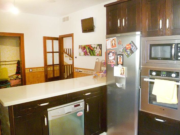 Image No.10-4 Bed Townhouse for sale