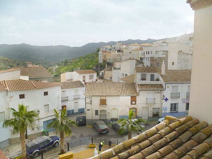 Image No.2-4 Bed Townhouse for sale