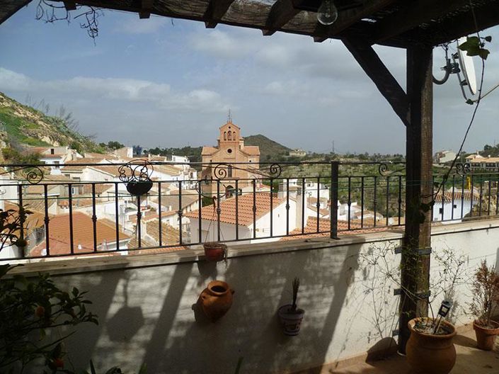 Image No.23-4 Bed Townhouse for sale