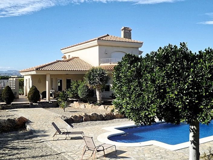 Image No.1-4 Bed Villa for sale