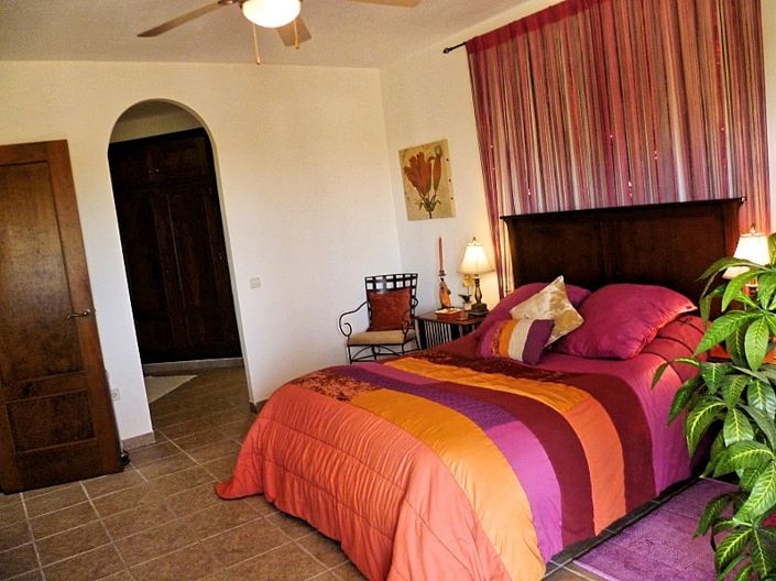 Image No.20-4 Bed Villa for sale