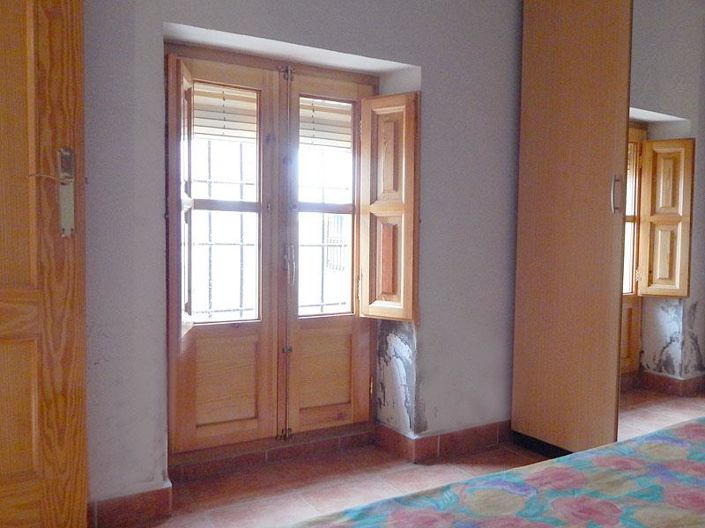 Image No.4-3 Bed Village House for sale