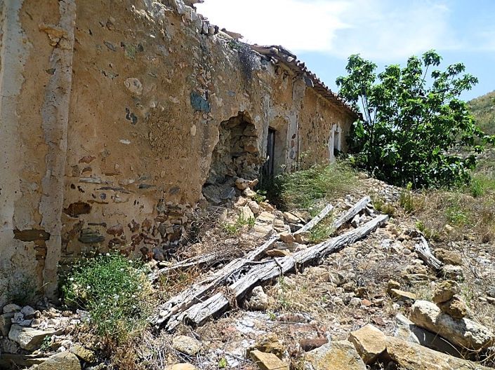 Image No.9-2 Bed Cortijo for sale