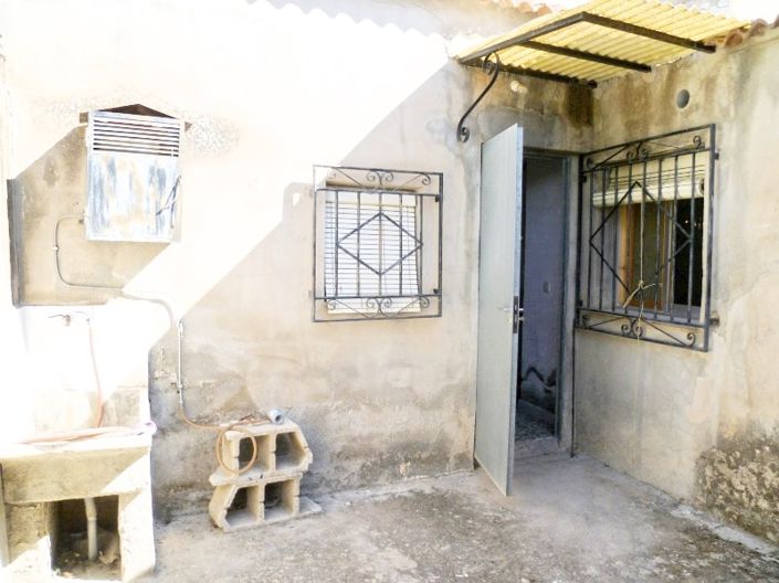 Image No.25-6 Bed Townhouse for sale