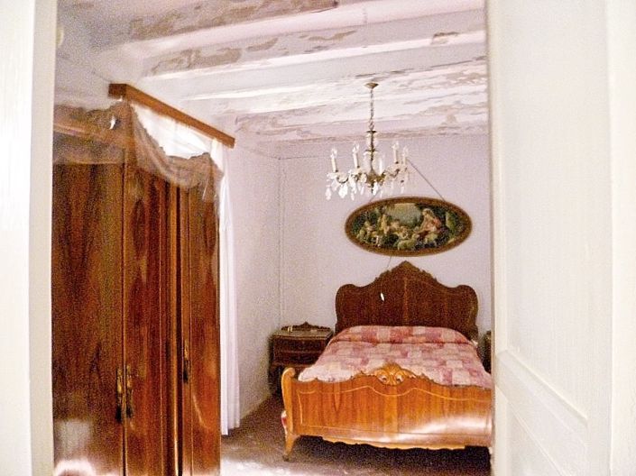 Image No.24-8 Bed Townhouse for sale