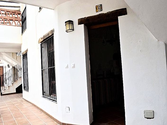 Image No.3-2 Bed Townhouse for sale