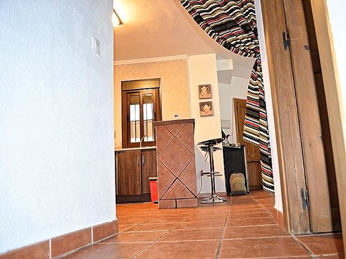 Image No.8-2 Bed Townhouse for sale