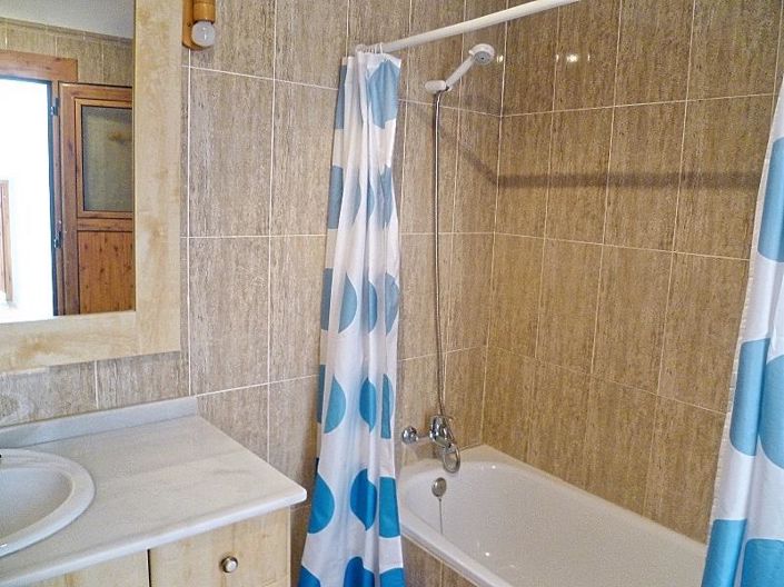 Image No.14-3 Bed Townhouse for sale