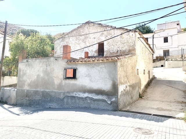 Image No.2-4 Bed Country House for sale