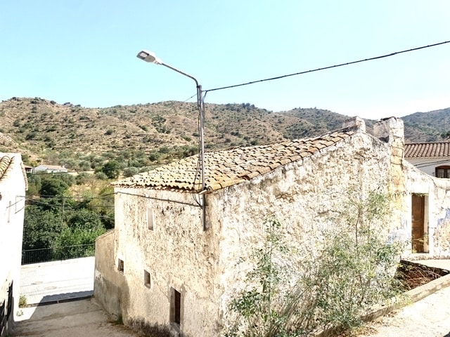 Image No.4-4 Bed Country House for sale