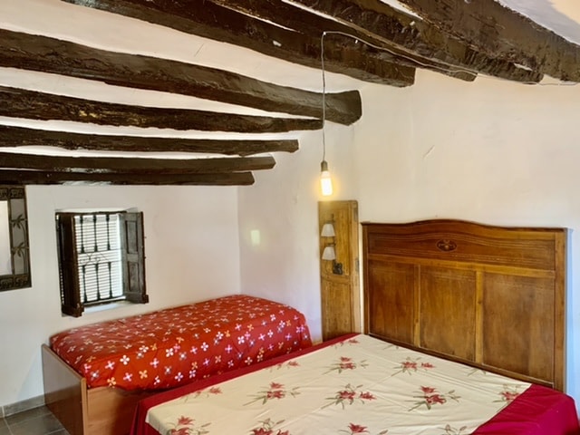 Image No.32-5 Bed Townhouse for sale