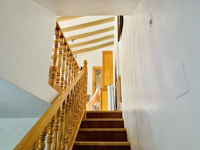 Image No.19-4 Bed Country House for sale