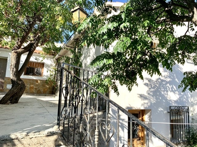 Image No.9-4 Bed Country House for sale