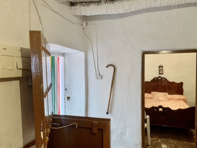 Image No.8-4 Bed Country House for sale