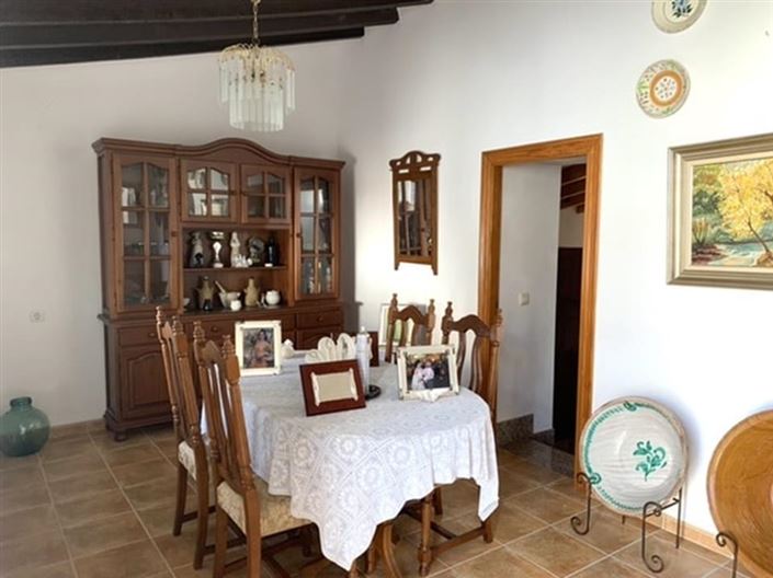 Image No.13-4 Bed Townhouse for sale