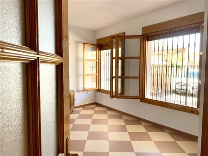 Image No.15-5 Bed Villa for sale