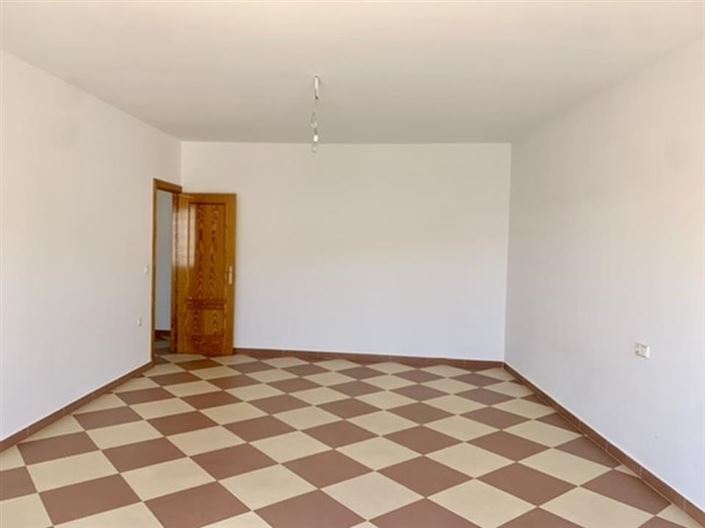 Image No.43-5 Bed Villa for sale