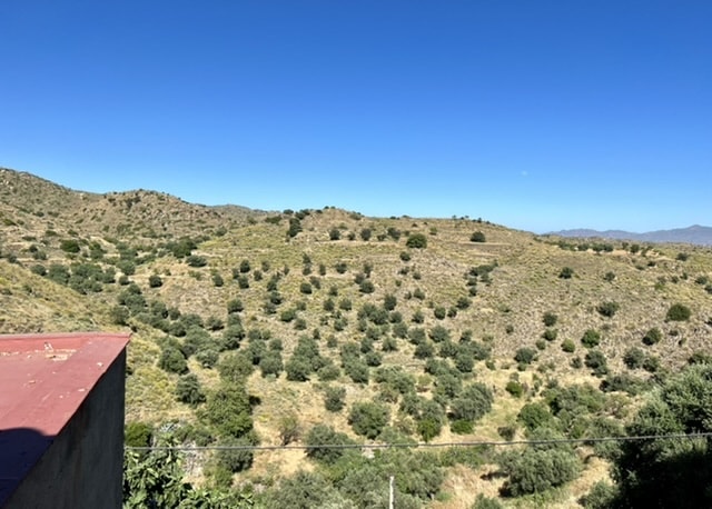 Image No.17-3 Bed Townhouse for sale