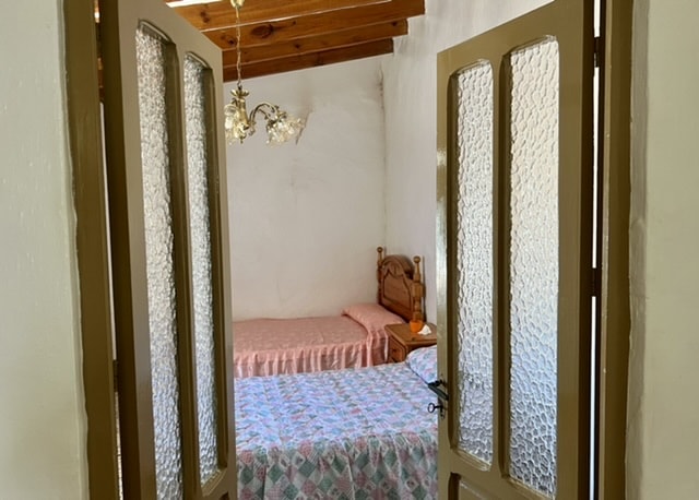 Image No.19-3 Bed Townhouse for sale