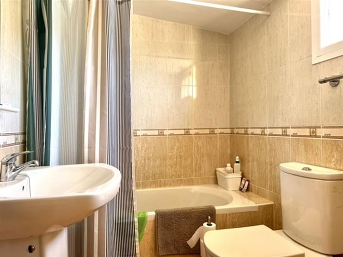 Image No.27-3 Bed Duplex for sale