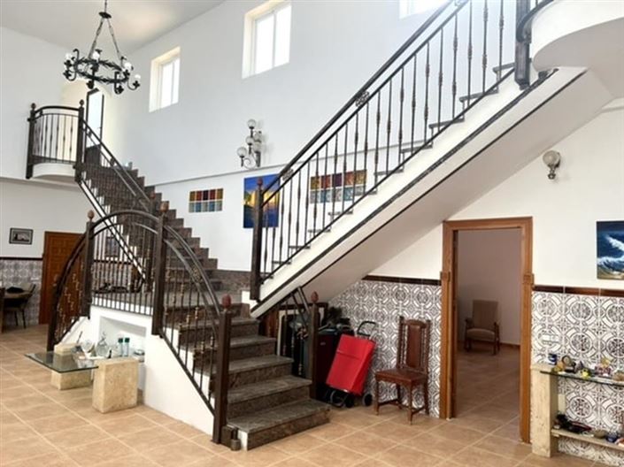 Image No.11-6 Bed Country House for sale