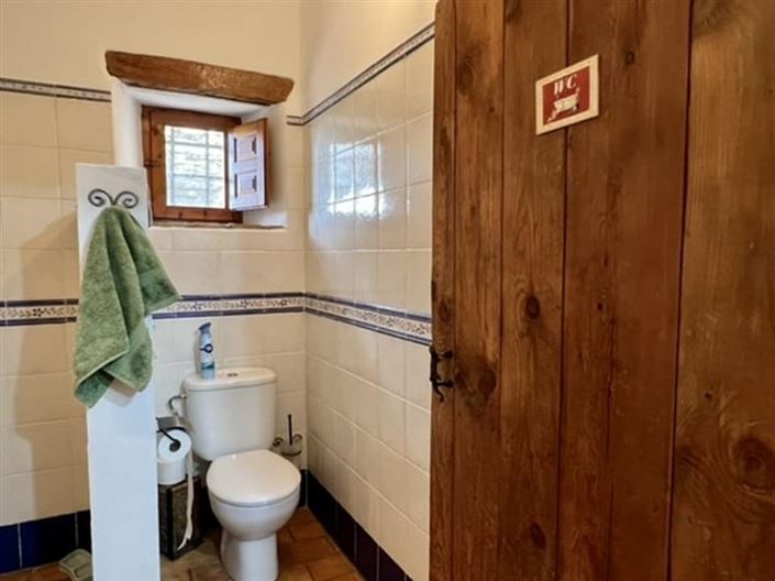 Image No.28-7 Bed Country House for sale