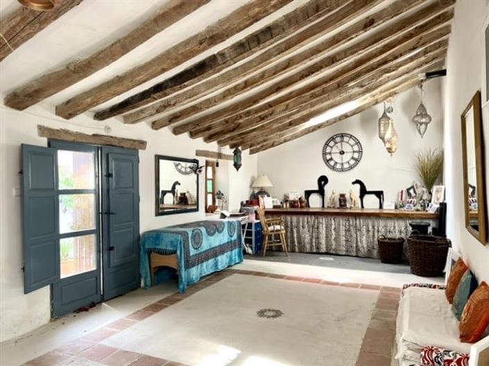 Image No.40-7 Bed Country House for sale