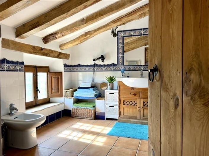 Image No.57-7 Bed Country House for sale