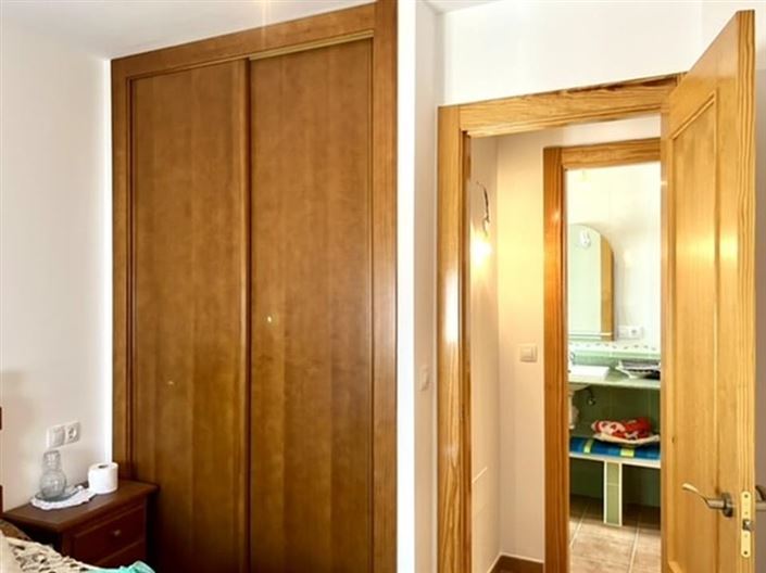 Image No.13-2 Bed Townhouse for sale