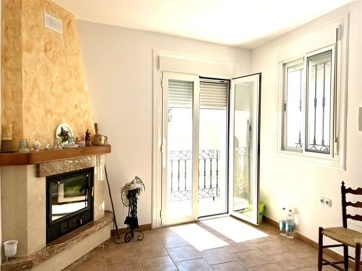 Image No.2-2 Bed Townhouse for sale