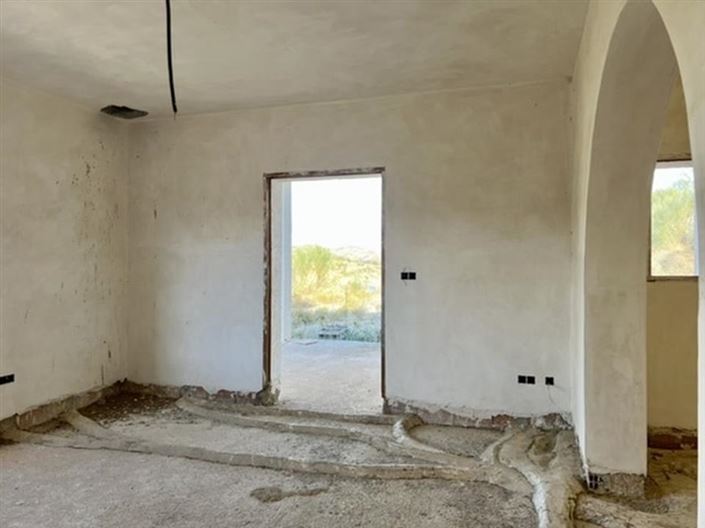 Image No.7-5 Bed Country House for sale