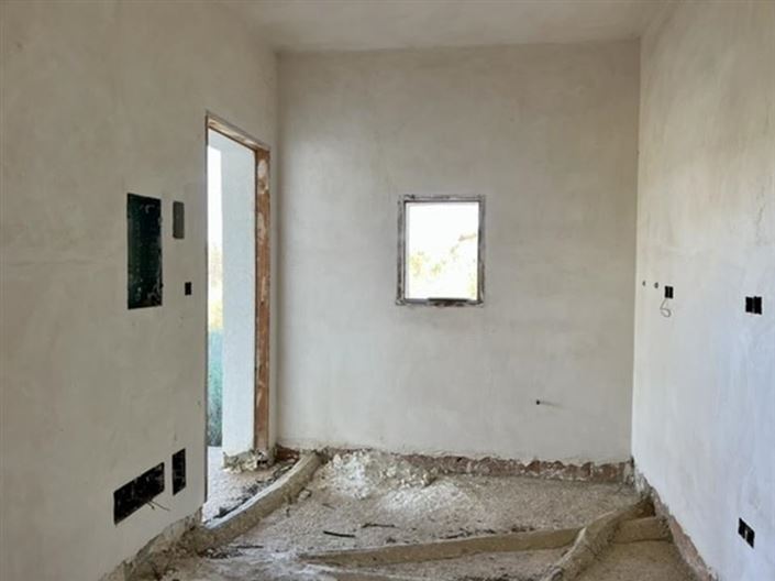 Image No.8-5 Bed Country House for sale