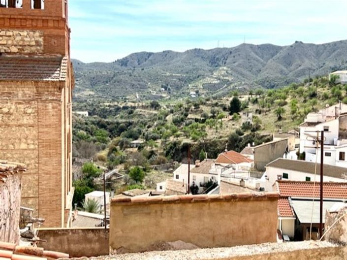 Image No.14-3 Bed Townhouse for sale