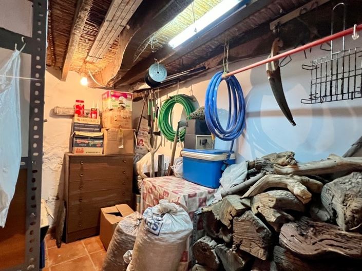 Image No.19-5 Bed Townhouse for sale