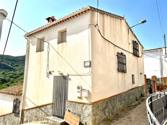 Image No.2-5 Bed Townhouse for sale