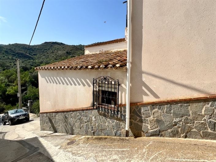 Image No.6-5 Bed Townhouse for sale