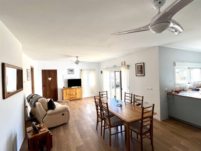 Image No.12-4 Bed Country House for sale