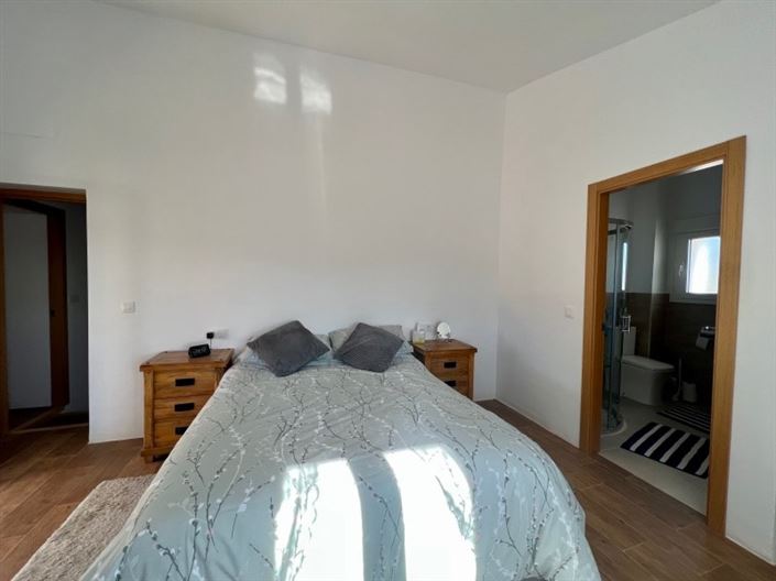 Image No.28-4 Bed Country House for sale