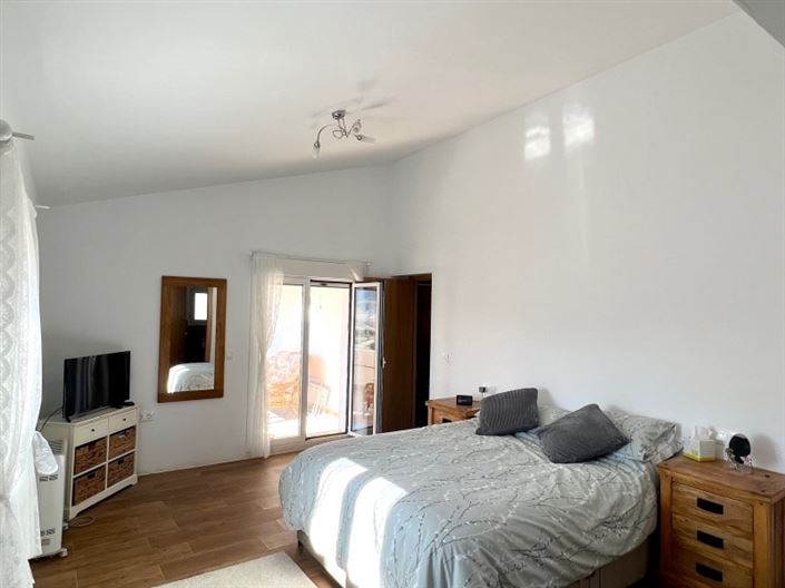 Image No.37-4 Bed Country House for sale