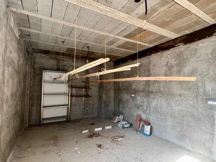 Image No.10-1 Bed Townhouse for sale