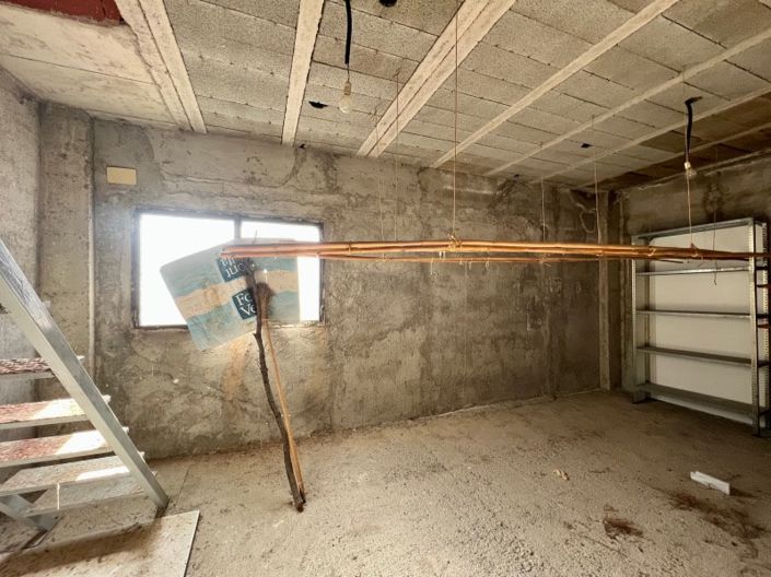 Image No.12-1 Bed Townhouse for sale