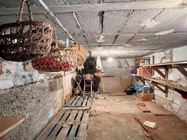 Image No.19-6 Bed Country House for sale