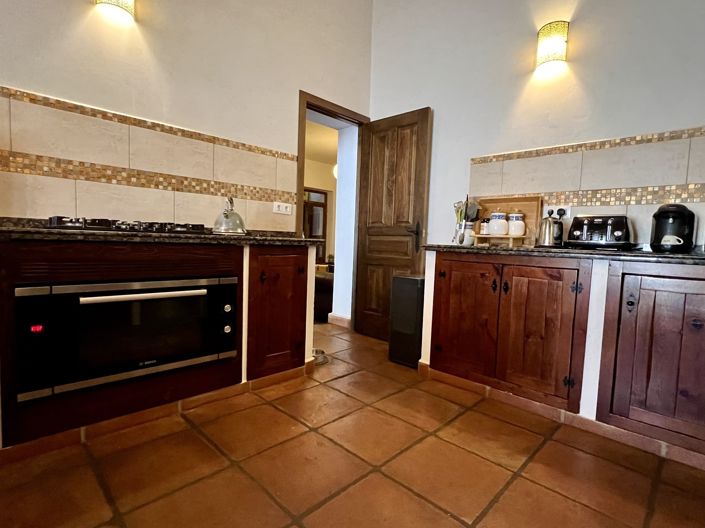 Image No.15-5 Bed Townhouse for sale