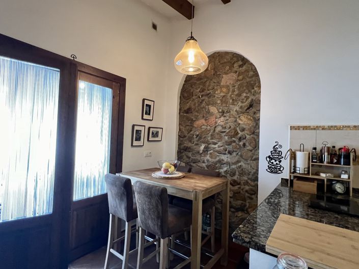 Image No.16-5 Bed Townhouse for sale