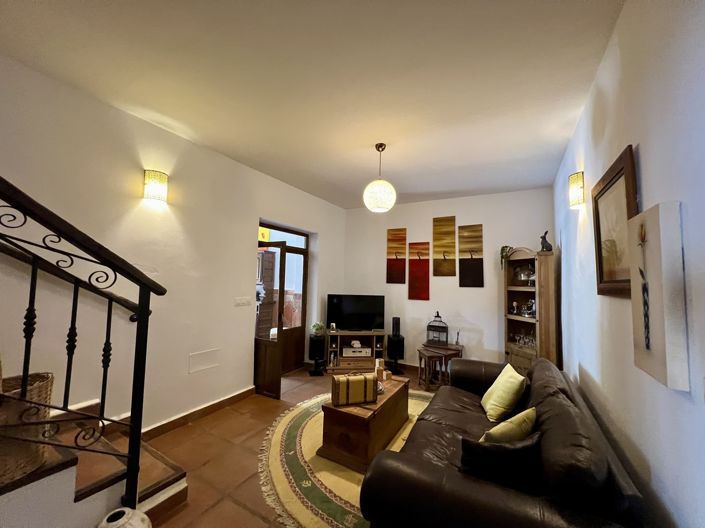 Image No.9-5 Bed Townhouse for sale